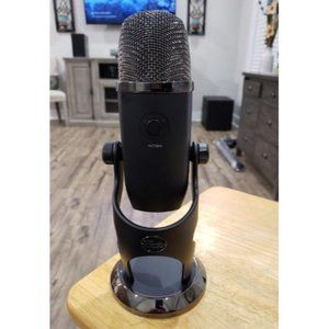 Logitech for Creators Blue Yeti X USB Microphone for Gaming, Streaming